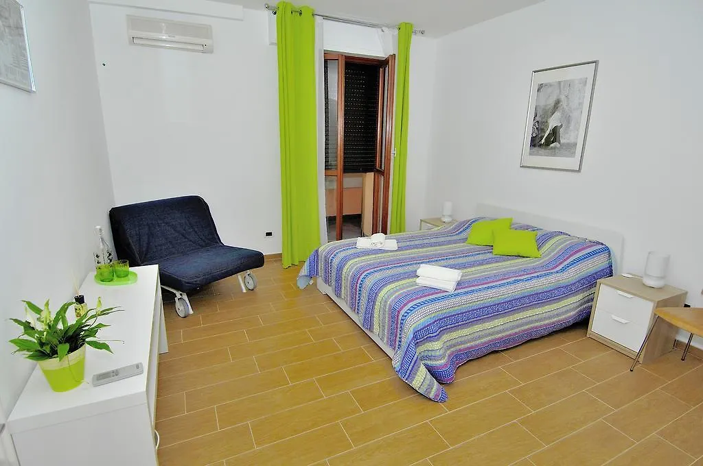 B&B Nonna Roma 0*,  Italia